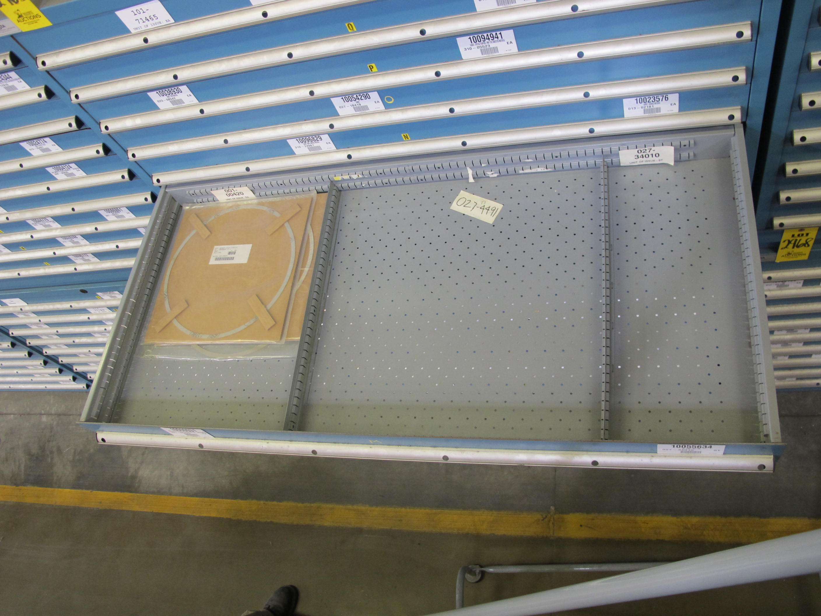 LISTA HEAVY DUTY 9-DRAWER PARTS CABINET W/ CONTENTS (W-50) LOADING & HANDLING FEE $25-